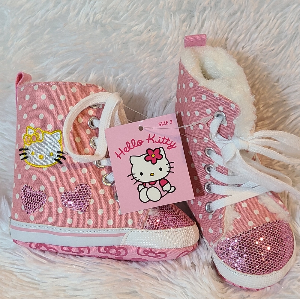 NWT Hello Kitty Soft Bottom Baby Boots